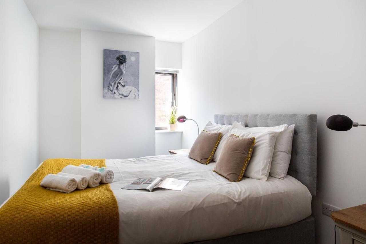 Modern Luxury Apartment, Sleeps 6, Best Location Белфаст Экстерьер фото
