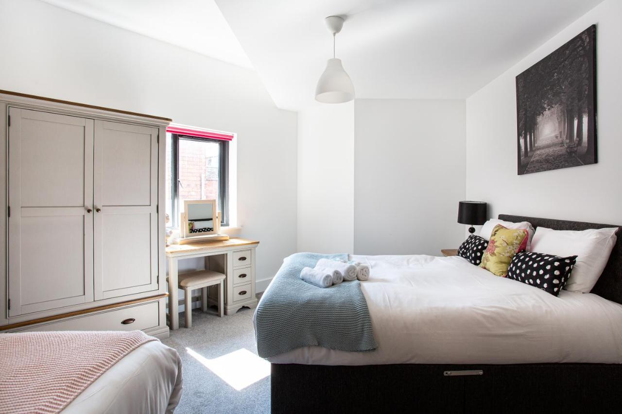 Modern Luxury Apartment, Sleeps 6, Best Location Белфаст Экстерьер фото