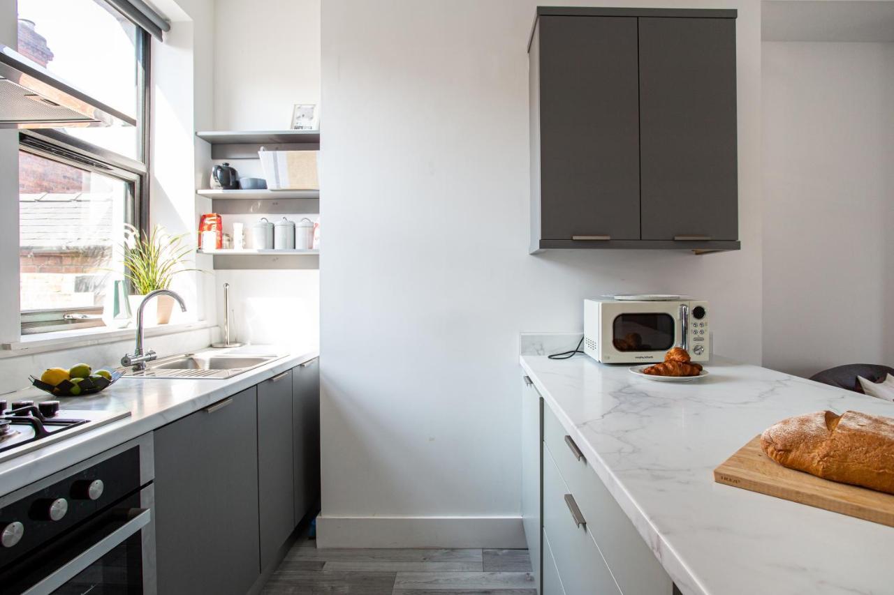 Modern Luxury Apartment, Sleeps 6, Best Location Белфаст Экстерьер фото