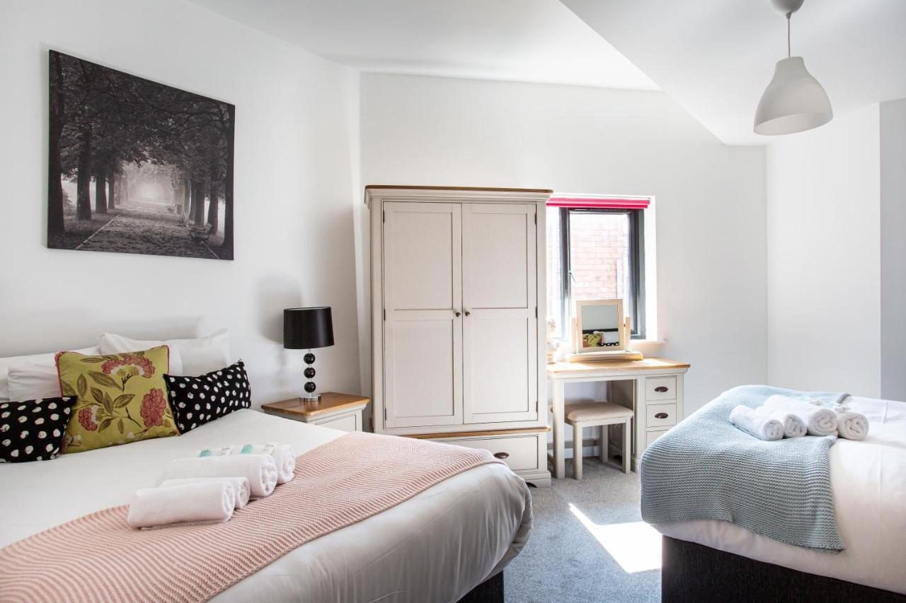 Modern Luxury Apartment, Sleeps 6, Best Location Белфаст Экстерьер фото