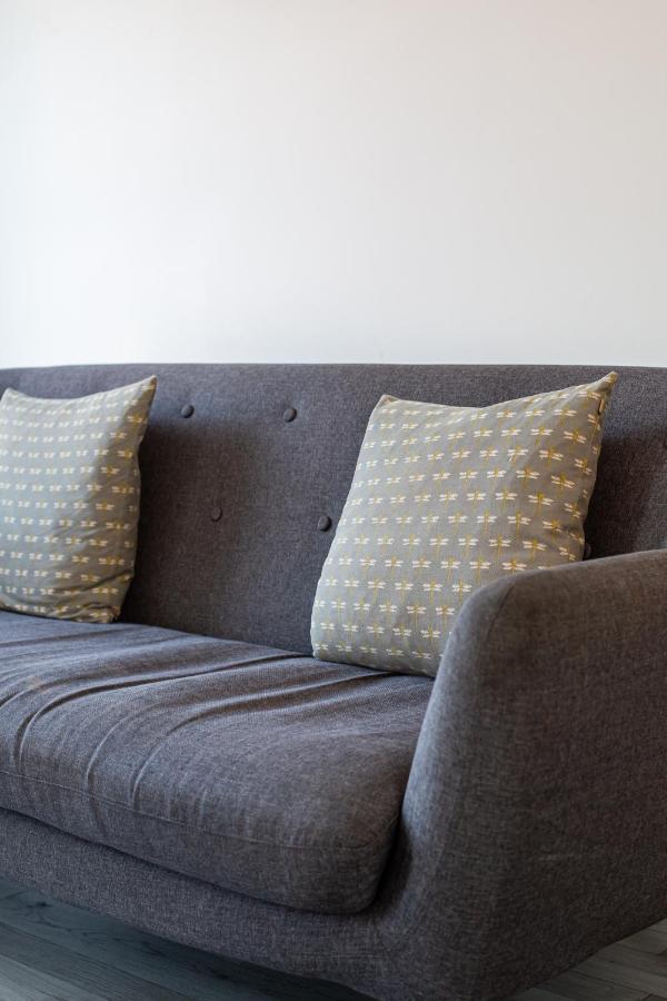 Modern Luxury Apartment, Sleeps 6, Best Location Белфаст Экстерьер фото