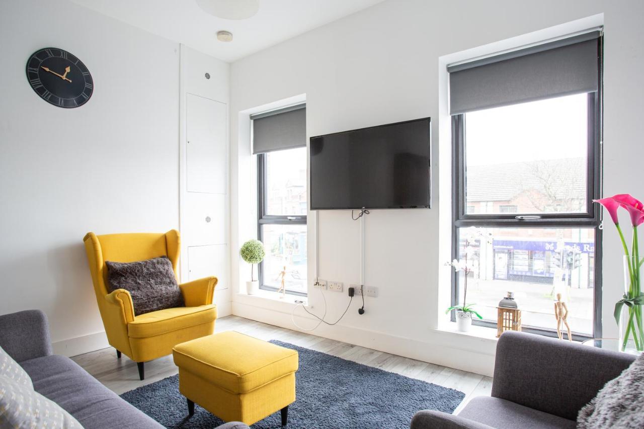 Modern Luxury Apartment, Sleeps 6, Best Location Белфаст Экстерьер фото